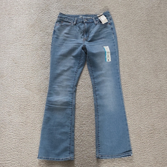 Mid Rise Bootcut Light Wash Jeans - Picture 14 of 16